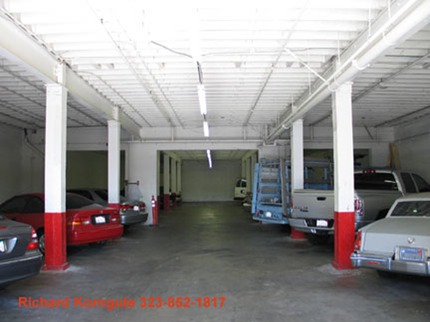 garage2.jpg